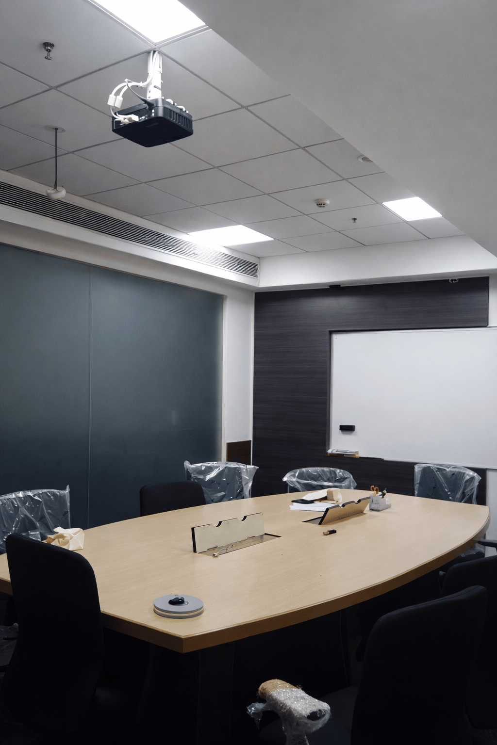 Ready-to-use cubicle workstations at Elite Co-Working Indore